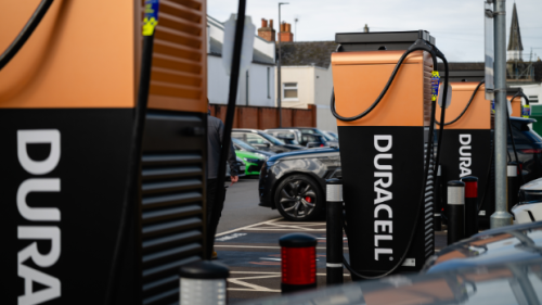 Duracell apunta a 500 puntos de recarga eléctrica en el Reino Unido para 2030