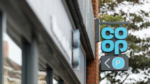 Co-op acelera su expansión en Reino Unido con 24 nuevas tiendas y renovaciones
